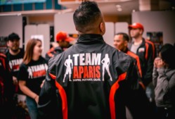 IFBB Pro Derek Aparis \”Team Aparis\”